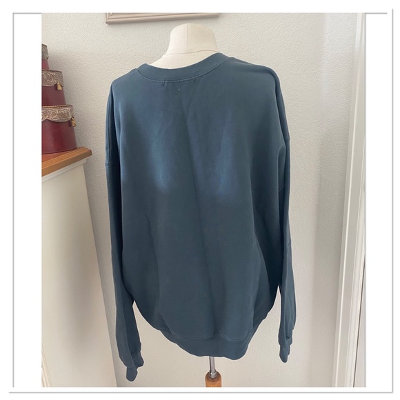 Daydreamer Women’s Boyfriend Sweatshirt NWT - Picture 3 of 4